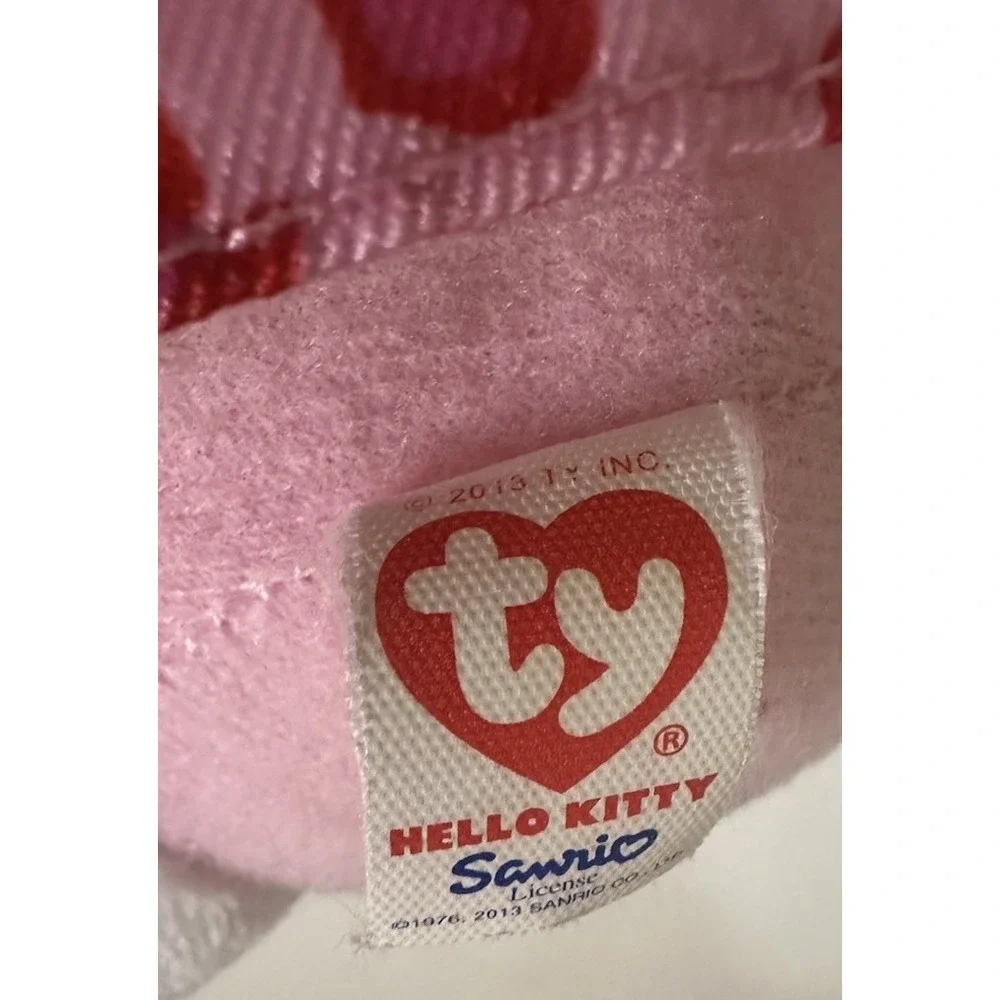 Ty‎ Beanie Baby - Hello Kitty by Sanrio Plush Heart Dress and Heart 2013